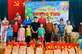 Gia Lai: Trao gần 2.000 suất quà Trung thu cho thiếu nhi các xã biên giới