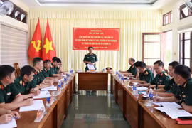 Phó Tư lệnh Quân đoàn 34 kiểm tra công tác chính quy, kỷ luật tại Lữ đoàn Tăng 273