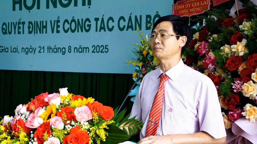 hinh-2-ong-nguyen-minh-huong-giam-doc-chi-nhanh-ngan-hang-chinh-sach-xa-hoi-tinh-gia-lai.jpg