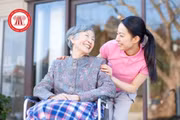 Nhà xã hội cho người già độc thân khác viện dưỡng lão thế nào?