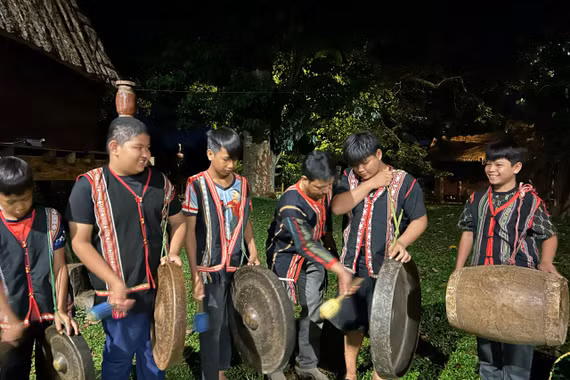 Phường Pleiku tập huấn truyền dạy cồng chiêng và múa xoang