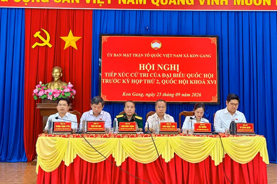 Đoàn đại biểu Quốc hội tỉnh tiếp xúc cử tri 