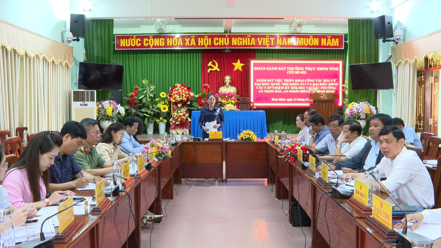 quang-canh-buoi-lam-viec.jpg