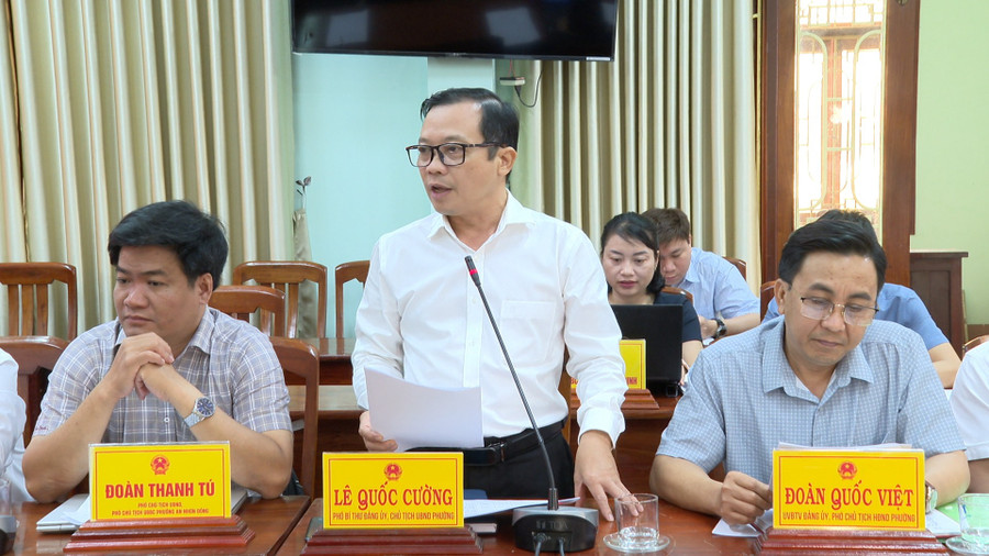 Lãnh đạo phường Bình Định phát biểu tại buổi làm việc. Ảnh: Nhật Trường