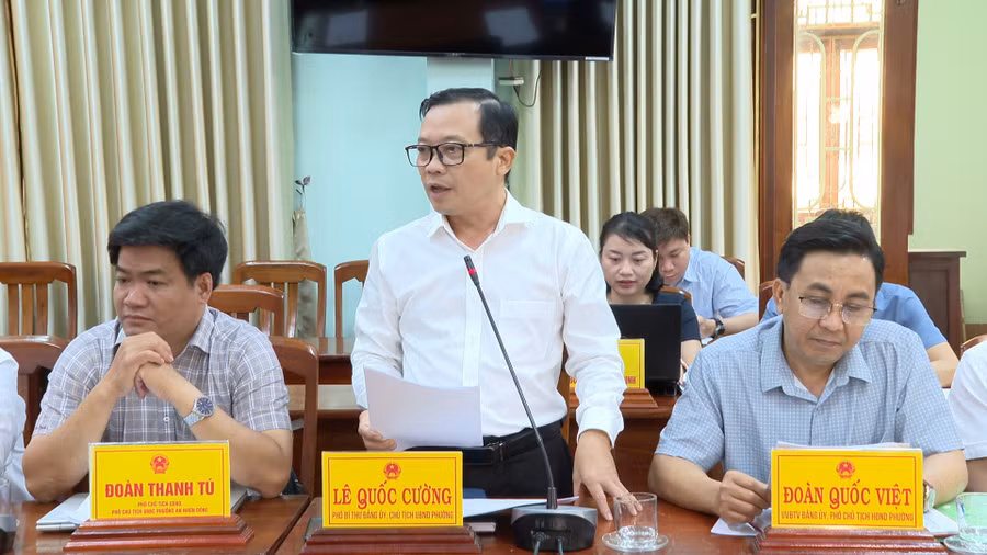 Lãnh đạo phường Bình Định phát biểu tại buổi làm việc. Ảnh: Nhật Trường