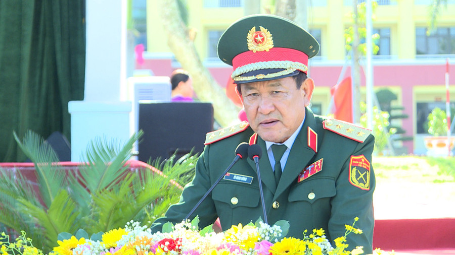 Thứ trưởng Bộ Quốc phòng Thượng tướng Võ Minh Lương phát biểu chỉ đạo tại buổi lễ. Ảnh: Phi Long 5.jpg