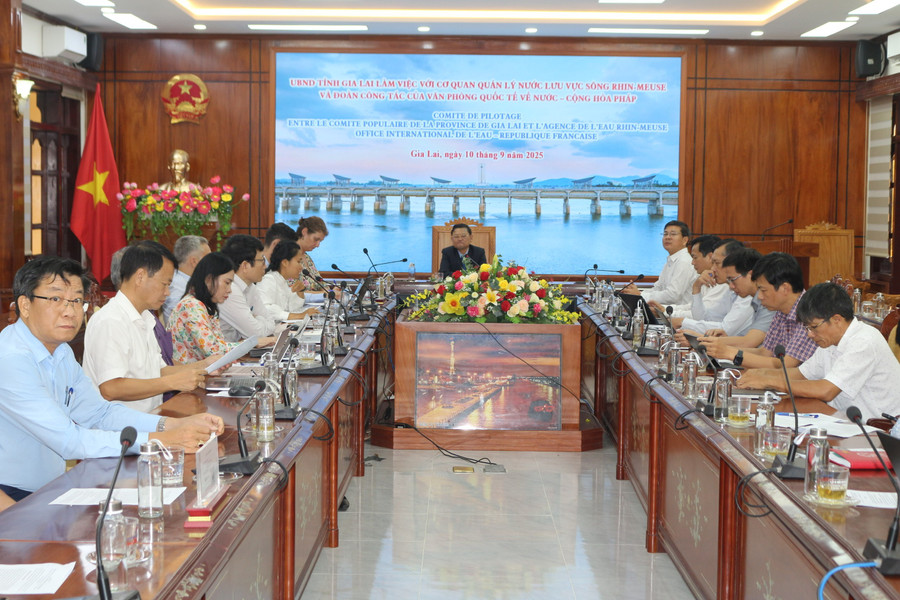 Quang cảnh buổi làm việc. Ảnh: Đức Hải a4.jpg