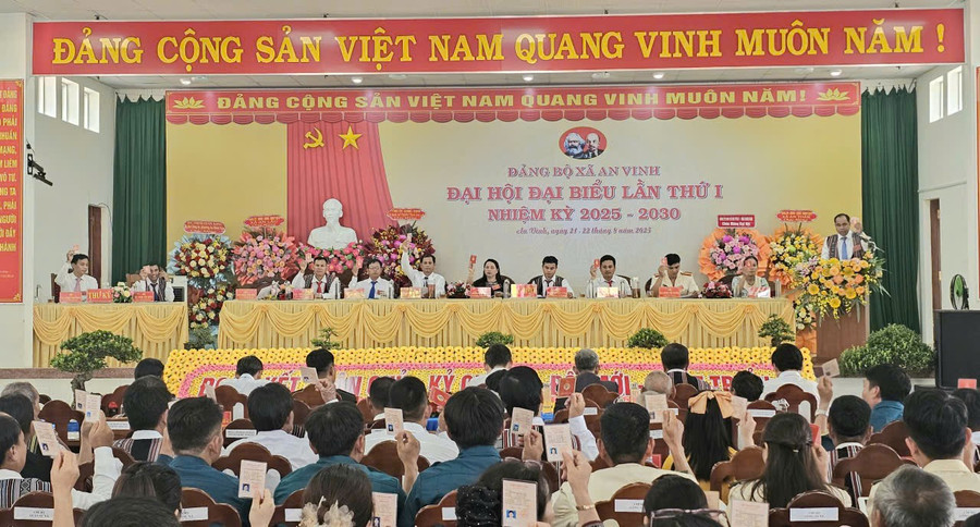 Đại hội biểu quyết thông qua các chỉ tiêu nhiệm kỳ 2025-2030. Ảnh: Đức Hải 22-4.jpg