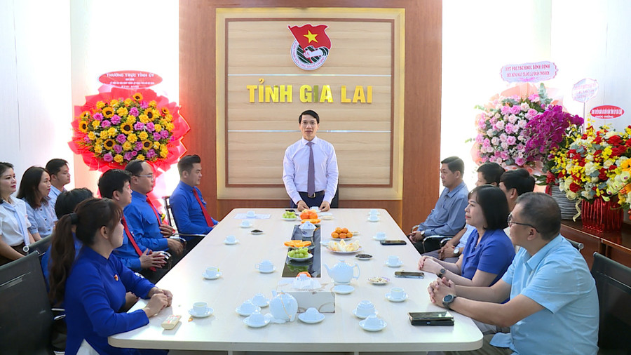 pho-bi-thu-tinh-uy-nguyen-ngoc-luong-phat-bieu-chuc-mung.jpg