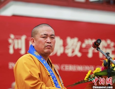 Hòa thượng Thích Vĩnh Tín, trụ trì Thiếu Lâm Tự ở Trung Quốc. Ảnh: Xinhua 1-7603.jpg