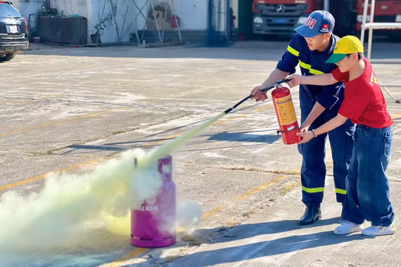 Gia Lai: Gần 1.000 học sinh trải nghiệm, thực hành kỹ năng PCCC & CNCH