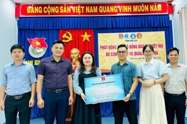 Đoàn UBND tỉnh Gia Lai ủng hộ hơn 145 triệu đồng giúp đồng bào vùng bão.