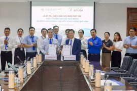 Bệnh viện Phong-Da liễu Trung ương Quy Hòa và Trường Đại học Quy Nhơn ký kết hợp tác về chăm sóc sức khỏe, đào tạo, nghiên cứu khoa học.