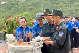 Đoàn phường Quy Nhơn Tây tri ân nhân kỷ niệm 78 năm Ngày Thương binh - Liệt sĩ