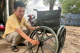 9 năm, hơn 100 chiếc xe lăn và hành trình trao gửi yêu thương