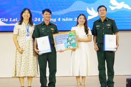 Tuyên truyền về chủ quyền biển đảo, biên giới cho sinh viên Trường Đại học Quy Nhơn.