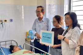 Gia Lai: Trao hơn 88 triệu đồng hỗ trợ bệnh nhân đột quỵ, xuất huyết não