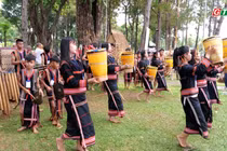 Ngày hội văn hóa dân gian - Pleiku rộn ràng sắc màu các dân tộc 