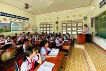 Các trường học căn cứ tình hình thực tế mưa lũ, chủ động cho học sinh đi học trở lại từ ngày 21-11