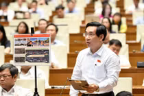 Bổ sung đầy đủ trạm dừng nghỉ trên cao tốc với quy mô phù hợp nhu cầu thực tế.