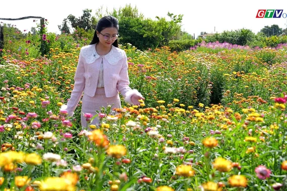 Lãng mạn cùng những loài hoa ở Vườn nhà Thóc