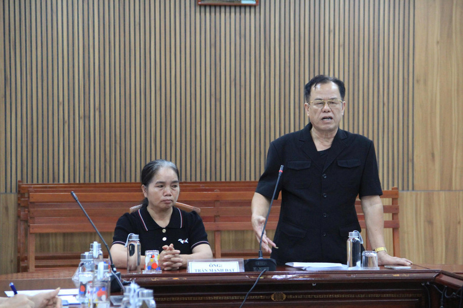 Ông Trần Mạnh Đạt (xã Ia Grai) trình bày nội dung khiếu nại tại buổi tiếp công dân. Ảnh: Xuân Định anh-3-ong-tran-manh-dat-xa-ia-grai-trinh-bay-noi-dung-khieu-nai.jpg
