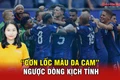 “Cơn lốc màu da cam” ngược dòng kịch tính trước Ba Lan