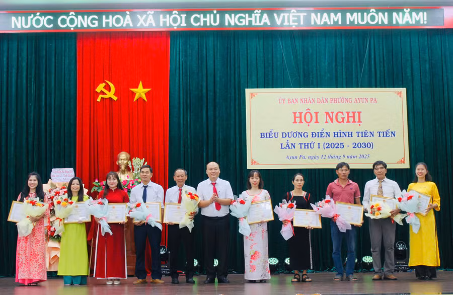 gen-h-z7003369370802-5d2985caa21abe2a196e15621412d09b.jpg