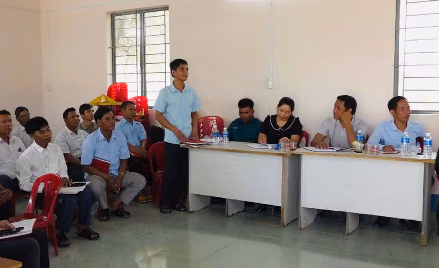 anh-ro-cham-duy-bi-thu-chi-bo-kiem-truong-thon-ia-jip-neu-kien-nghi-trong-buoi-tiep-cong-dan-cua-dong-chi-bi-thu-dang-uy-chu-tich-hdnd-xa-tai-nha-van-hoa-buon-anh-vu-chi.jpg