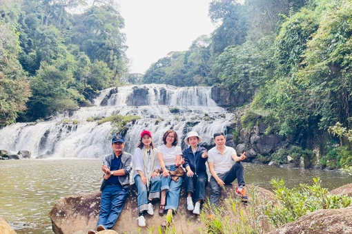 “Nàng thơ” reo ca giữa núi rừng Đak Rong