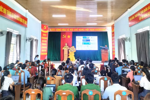 Xã Kông Bơ La: Đẩy mạnh ứng dụng AI và chuyển đổi số trong thực thi công vụ