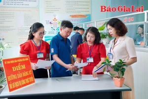 Công sở làm việc nghiêm túc trong ngày đầu năm 