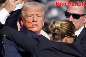 Tin quốc tế Báo Gia Lai ngày 16-9: Ông Donald Trump vẫn an toàn sau vụ nổ sung ở Florida