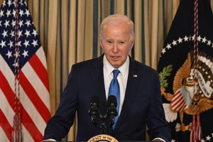 Tổng thống Mỹ Joe Biden có tỷ lệ tín nhiệm thấp hơn cựu Tổng thống Donald Trump