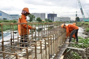 Đẩy mạnh đầu tư công, tạo đà tăng trưởng