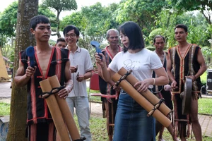 Đoàn nghệ nhân Jrai trình diễn sắc màu văn hóa tại Bảo tàng tỉnh Gia Lai