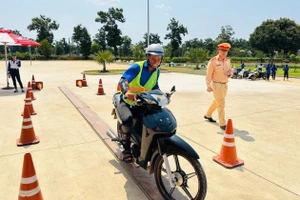 Hơn 200 đoàn viên, thanh niên huyện Chư Păh được tập huấn kỹ năng lái xe an toàn