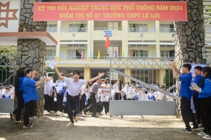 Thí sinh Gia Lai phấn khởi sau môn thi đầu tiên