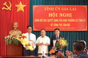 Ông Rơ Chăm La Ni và ông Hoàng Minh Việt giữ chức Phó Trưởng ban Tổ chức Tỉnh ủy Gia Lai