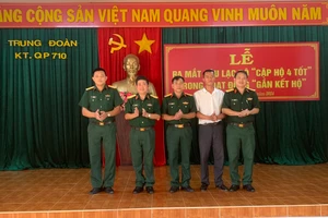 Trung đoàn 710 ra mắt câu lạc bộ “Cặp hộ 4 tốt”