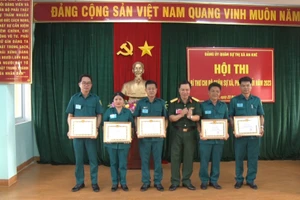 An Khê: 10 thí sinh tham gia hội thi bí thư chi bộ quân sự giỏi