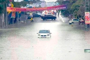 Mưa lớn khiến nhiều nơi ở Gia Lai, Kon Tum thành 'ao'