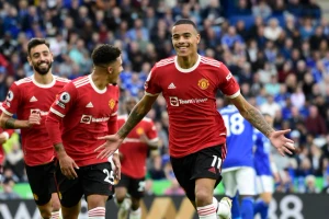 "Độc lạ" Man United: Tiền bán cầu thủ bị ép phải… sung quỹ từ thiện