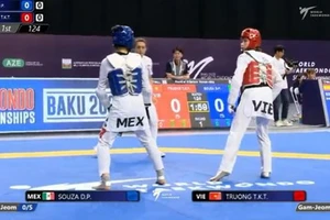 Nữ võ sỹ Việt Nam tạo 'địa chấn' khi đánh bại ĐKVĐ Taekwondo thế giới