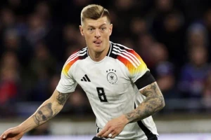 Vừa trở lại, Toni Kroos giúp tuyển Đức đánh bại Pháp