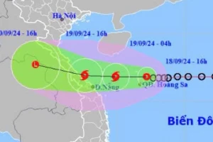 Áp thấp mạnh lên thành bão trong 12 giờ tới, tăng tốc vào miền Trung