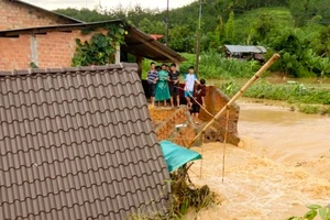 Mưa to ở Gia Lai và Kon Tum cuốn trôi nhiều tài sản, hoa màu