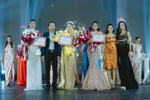 Nguyễn Trang Nguyệt Minh đăng quang Miss Teen Grand International 2023