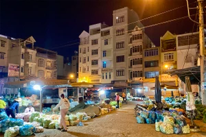 Di dời chợ đêm Pleiku: Cần bảo đảm quyền lợi của các hộ kinh doanh