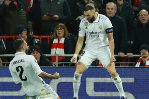 Real Madrid ngược dòng thắng 'hủy diệt' Liverpool ngay tại Anfield